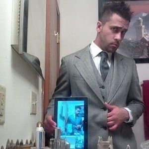 Meet your Posher, Johnathan